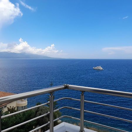 Seaside View Apartment Sarandë Esterno foto