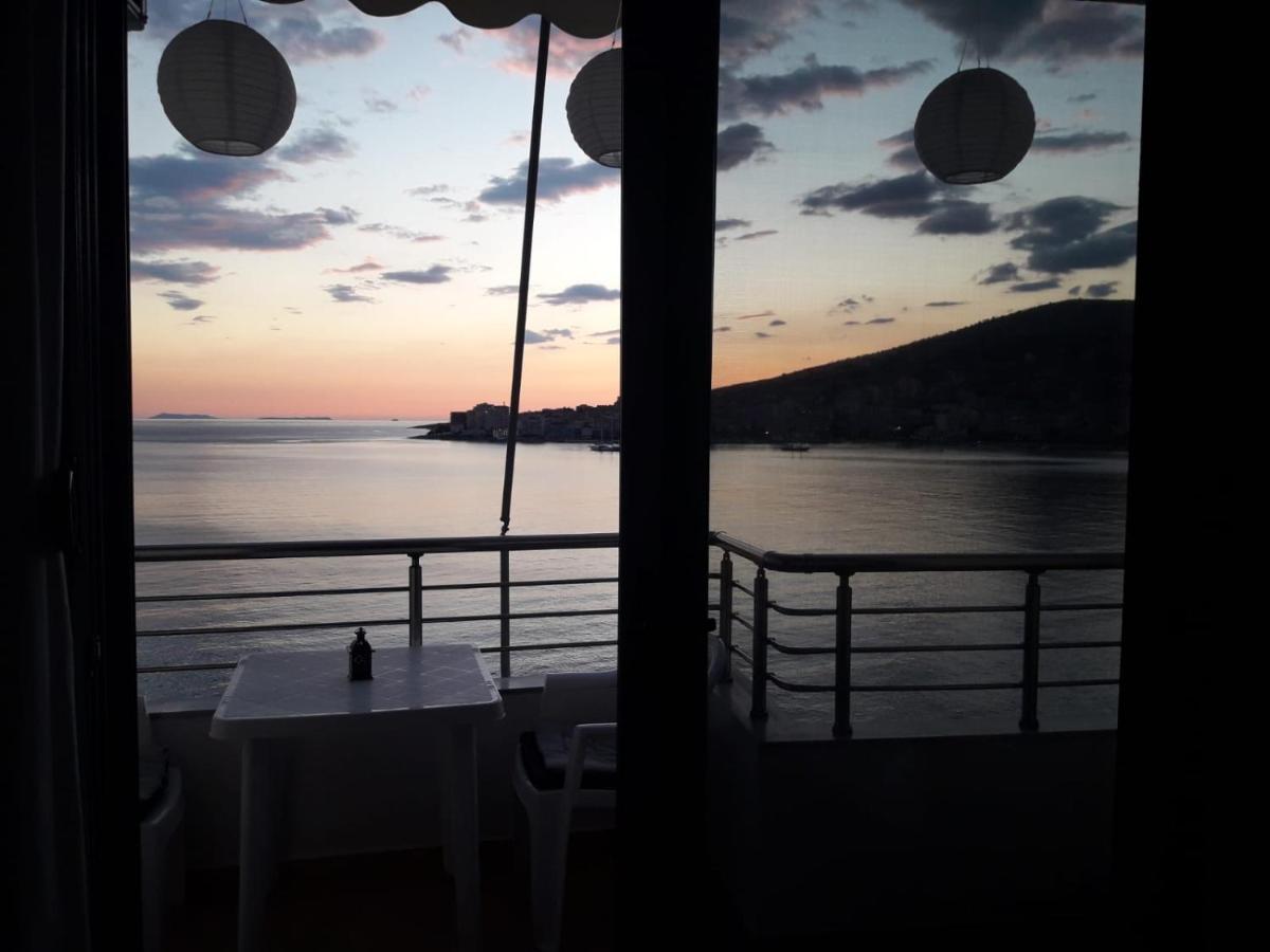 Seaside View Apartment Sarandë Esterno foto