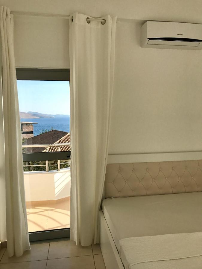 Seaside View Apartment Sarandë Esterno foto