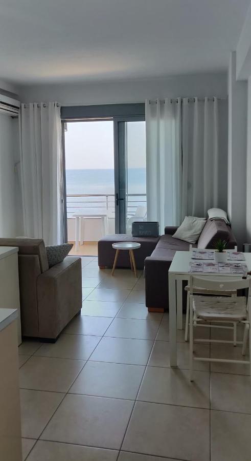 Seaside View Apartment Sarandë Esterno foto