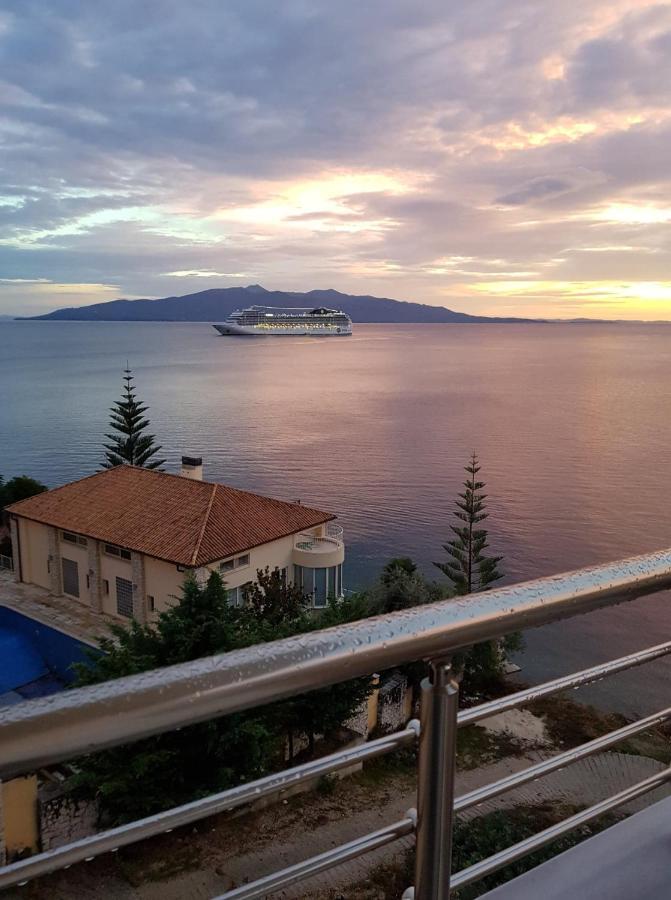 Seaside View Apartment Sarandë Esterno foto