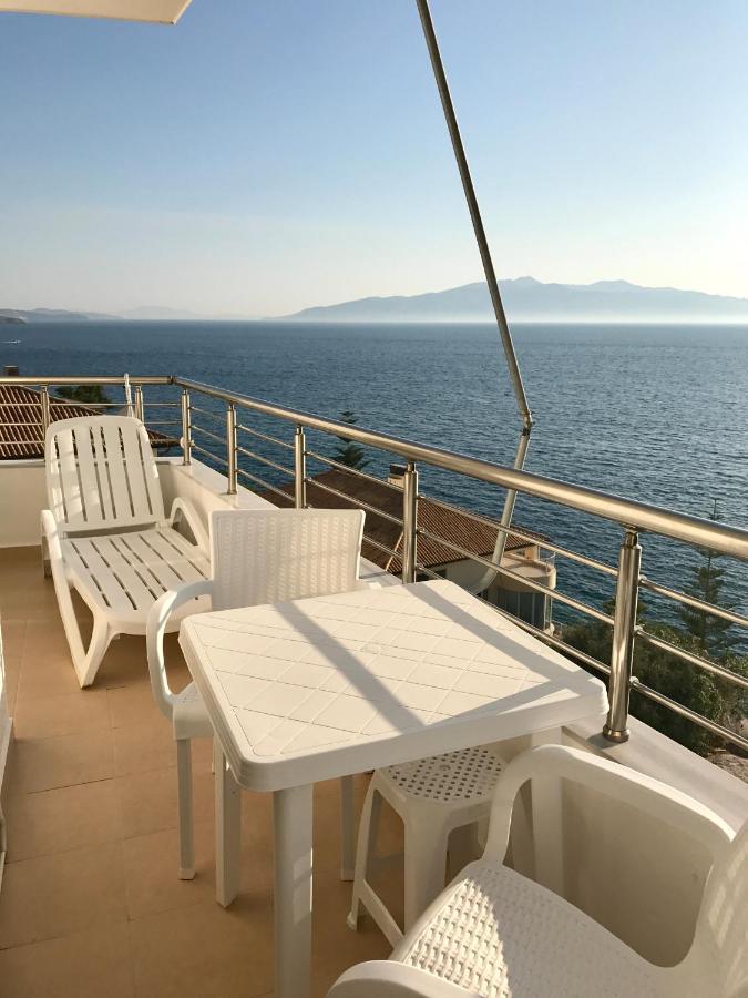 Seaside View Apartment Sarandë Esterno foto